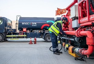 ENOC链接与可持续燃料供应迪拜国际机场