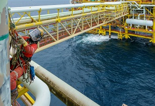 oil-rig-maintenance